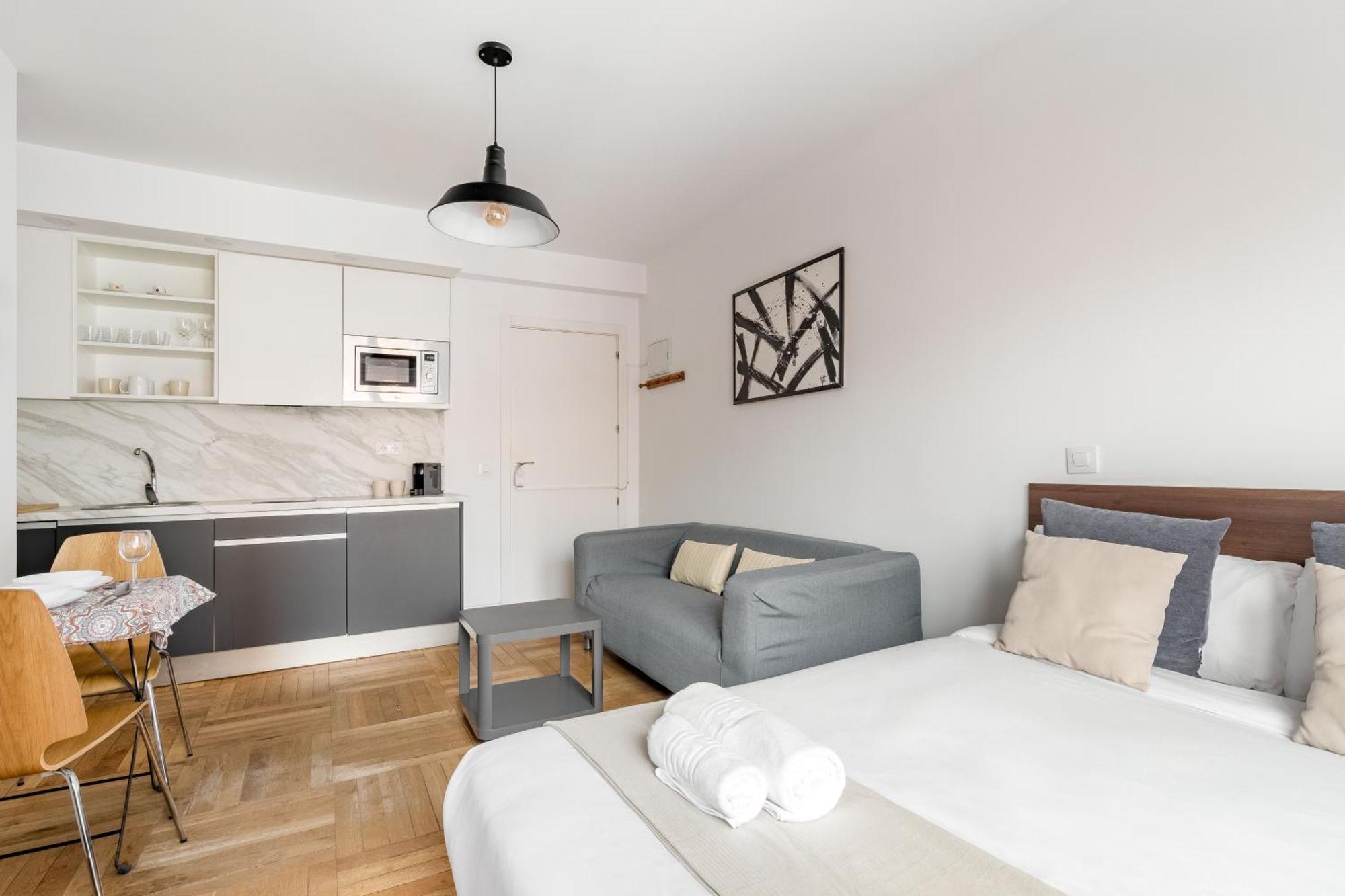 Charming Sol Studios Мадрид Экстерьер фото